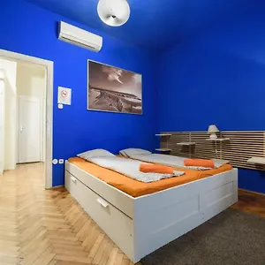  Apartment Pulse King Street Location Hungary